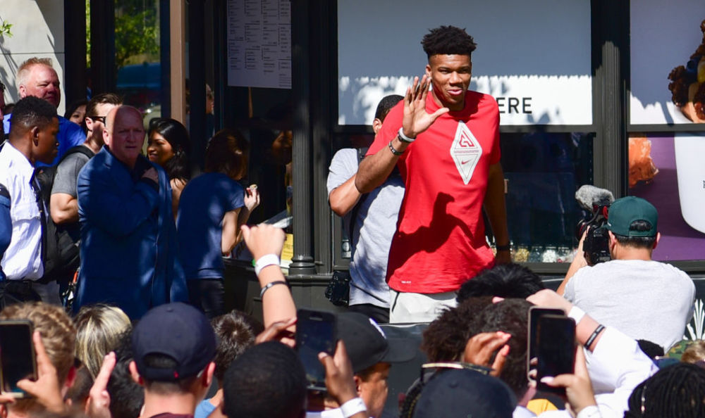 卡纳瓦罗：乌兹别克第一次参加世界杯没有压力，输赢都是好事（卡纳瓦罗：乌兹别克世界杯首秀无压力，胜负都是收获）