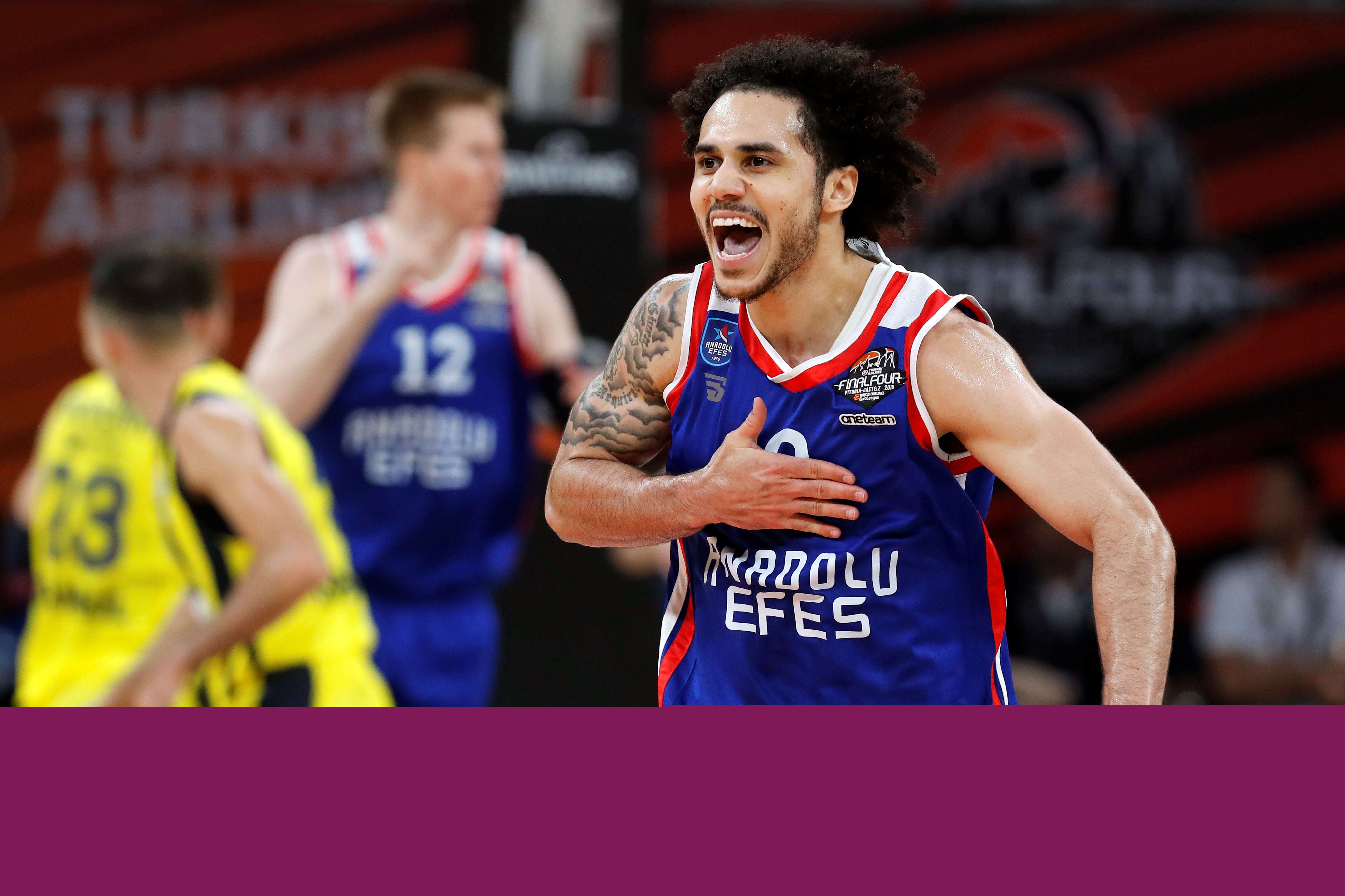 喀麦隆前主帅：埃托奥很自恋，他排挤奥纳纳等人参加非洲杯（喀麦隆前帅称：埃托奥过度自恋，曾阻挠奥纳纳等人征战非洲杯）