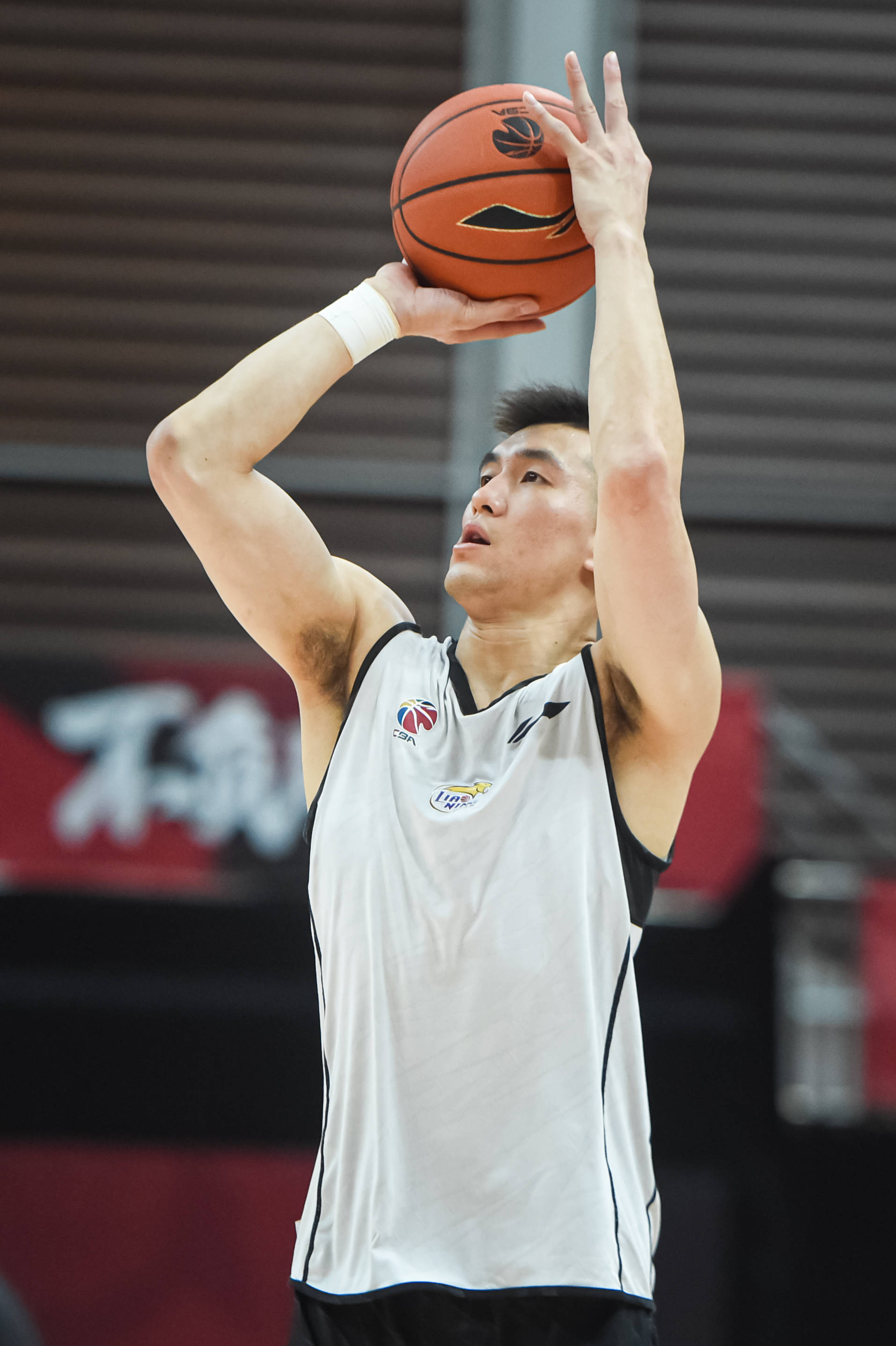 德佬：如果我们没有7万座的现代球场，如何与米兰双雄竞争（德佬：没有一座7万席的现代化球场，我们如何与米兰双雄争锋？）