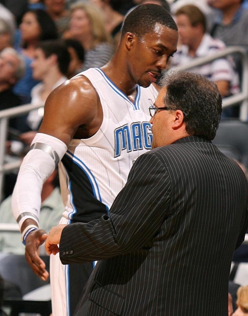 德甲战报：安塞尔米诺、阿德耶米建功，多特2-1勒沃库森（德甲焦点战：安塞尔米诺、阿德耶米相继破门，多特蒙德2比1力擒勒沃库森）