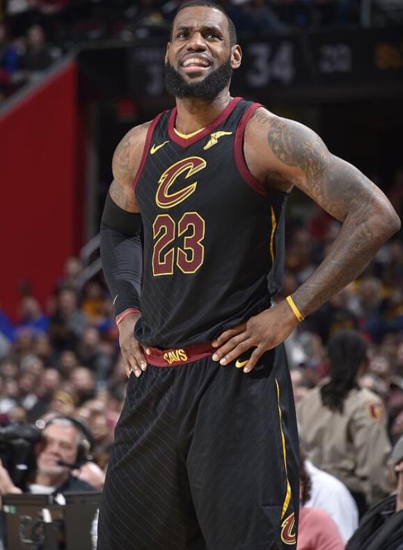 查理-亚当：麦克托米奈的精彩倒钩足以比肩齐达内的天外飞仙（查理·亚当：麦克托米奈这记倒钩可与齐达内的“天外飞仙”相媲美）